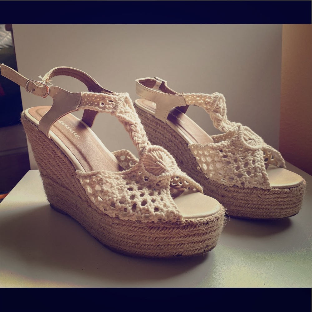 Beige Wedges W| Cross Stitch